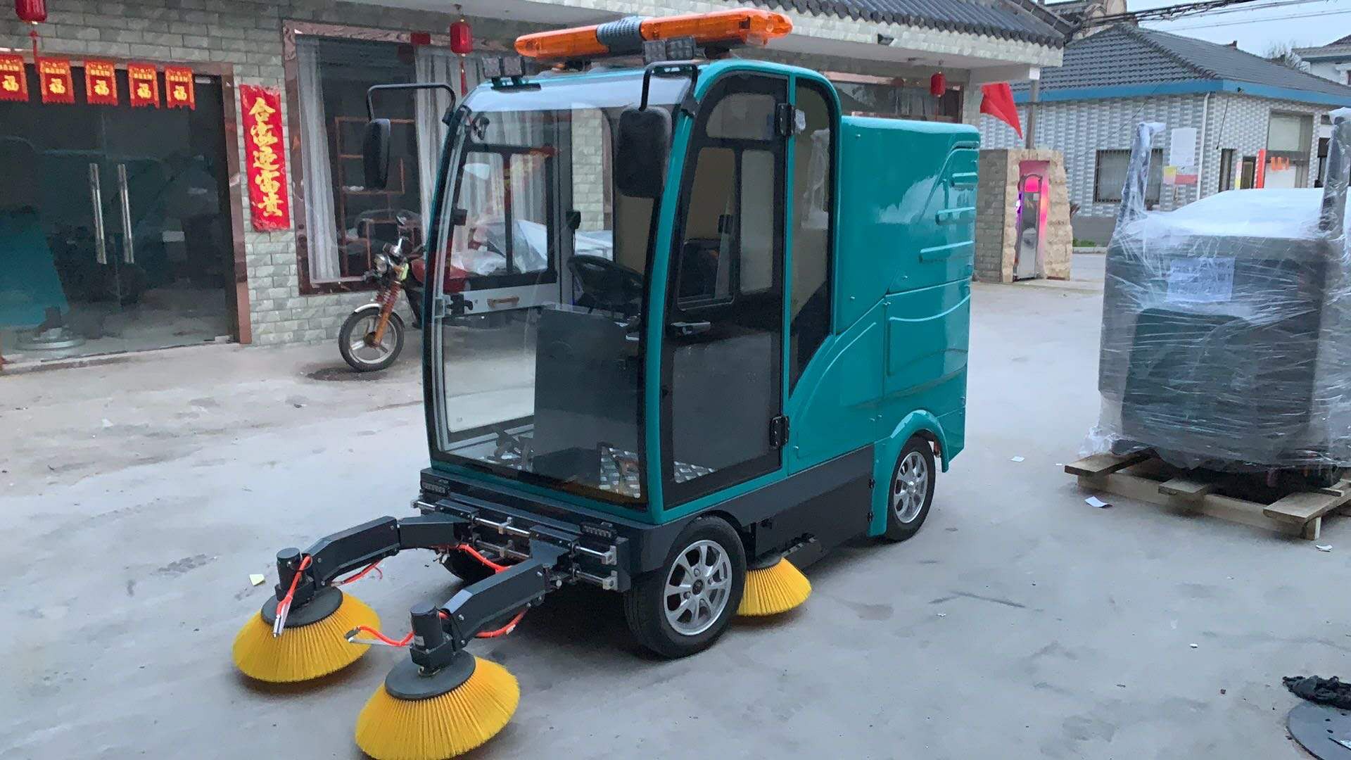 洁士AM2500TM电动四轮全封闭驾驶式扫地车/四轮全封闭驾驶式秋葵视频成人黄色版/四轮全封闭驾驶式清扫车/四轮全封闭驾驶式清扫机/四轮全封闭驾驶式扫路机/四轮全封闭驾驶式扫路车