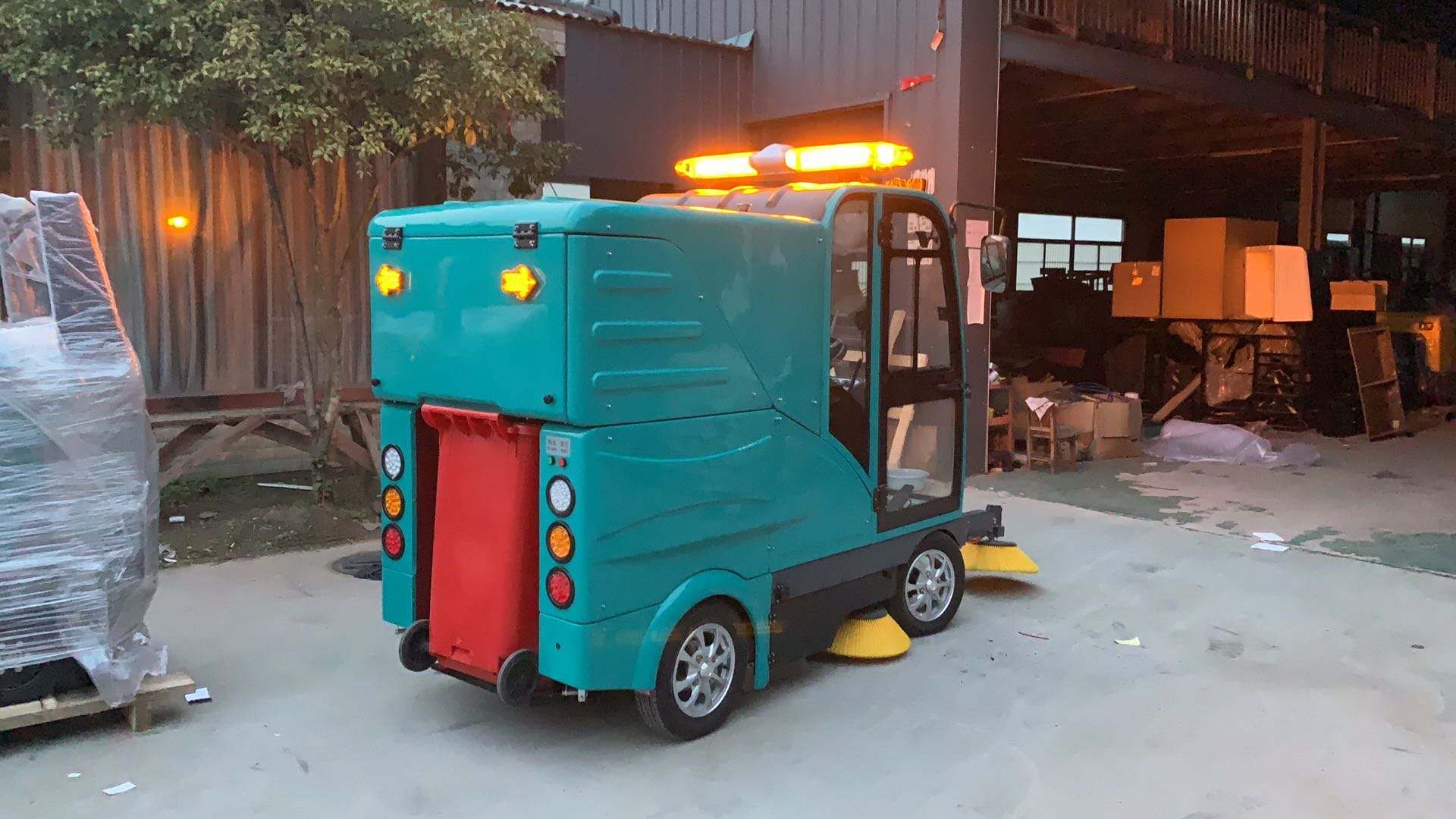 洁士AM2500TM电动四轮全封闭驾驶式扫地车/四轮全封闭驾驶式秋葵视频成人黄色版/四轮全封闭驾驶式清扫车/四轮全封闭驾驶式清扫机/四轮全封闭驾驶式扫路机/四轮全封闭驾驶式扫路车
