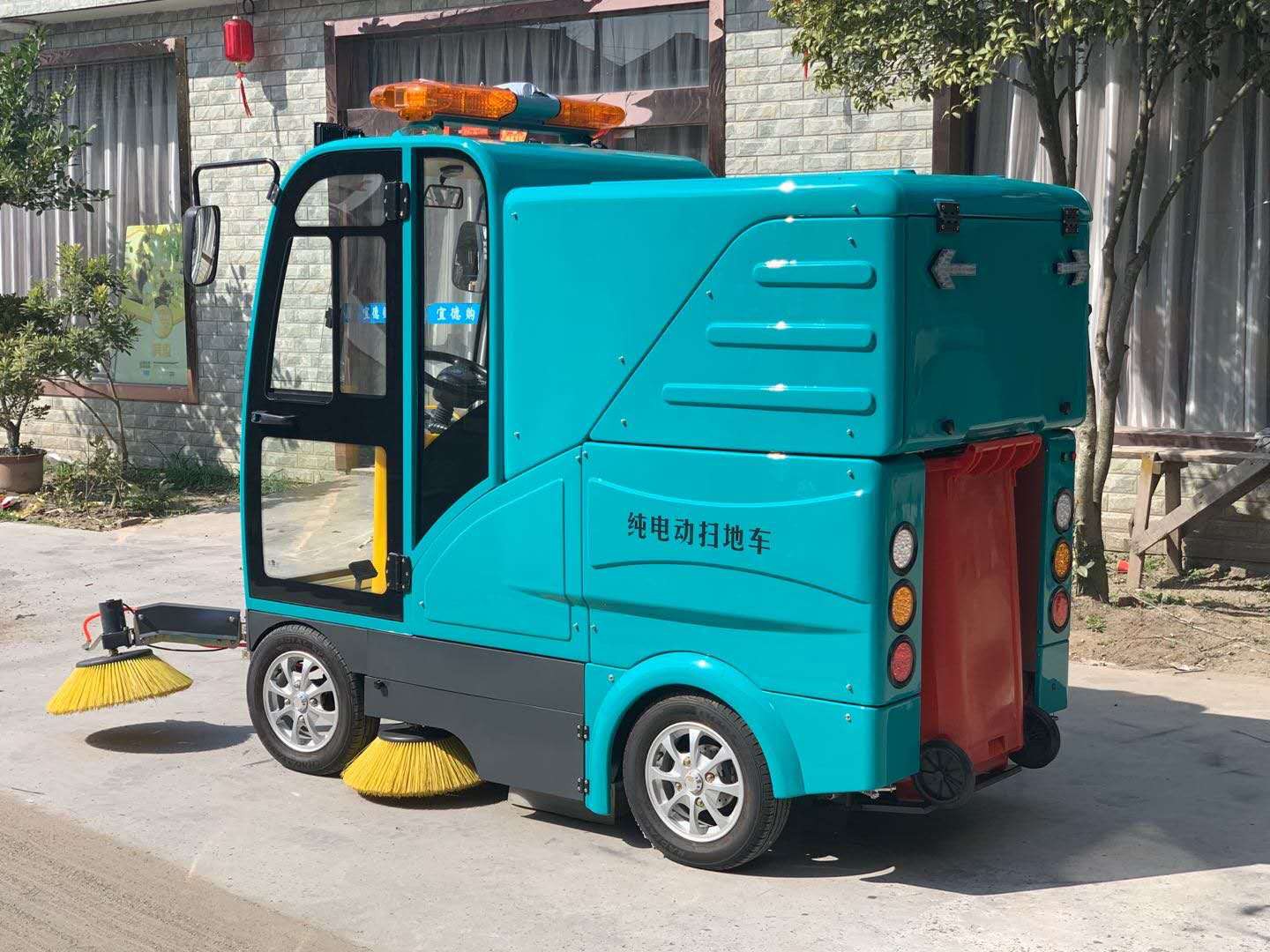 洁士AM2500TM电动四轮全封闭驾驶式扫地车/四轮全封闭驾驶式秋葵视频成人黄色版/四轮全封闭驾驶式清扫车/四轮全封闭驾驶式清扫机/四轮全封闭驾驶式扫路机/四轮全封闭驾驶式扫路车